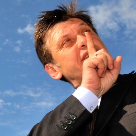 Crin Antonescu anunţă sancţiuni pentru filiale cu rezultate slabe 