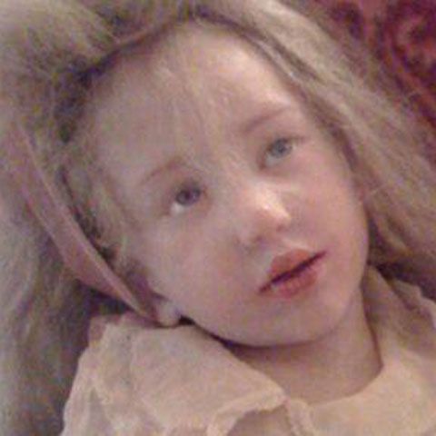 Ashton Kutcher, îngrozit de păpuşile lui Demi