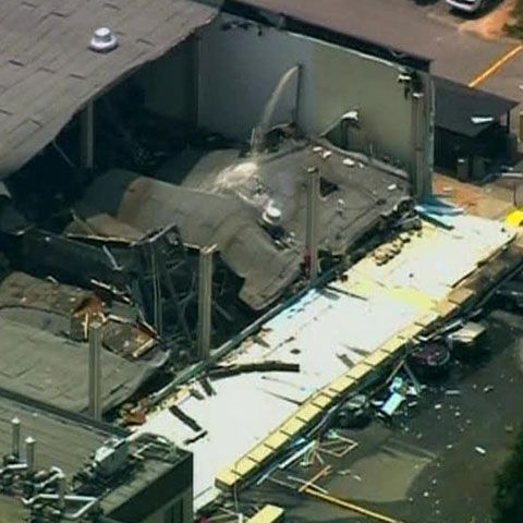 Acoperişul unei fabrici din Carolina de Nord s-a prăbuşit, rănind 21 de persoane