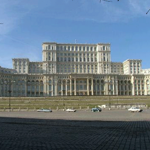 Udrea vrea să dărâme zidul Palatului Parlamentului pentru a face zona mai turistică