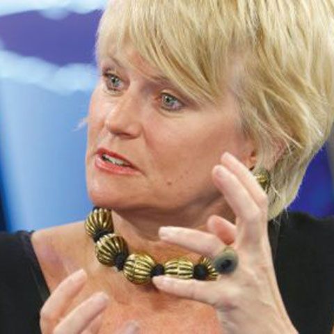 Salariaţii din sectorul privat vânează bonusurile de la stat