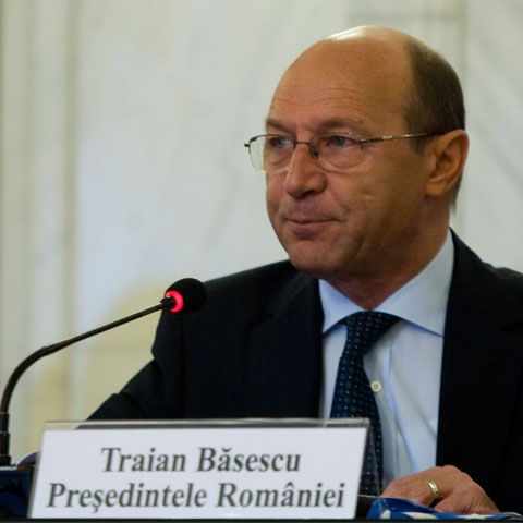 Clasa politică, dar şi economiştii au reacţionat prompt la discursul preşedintelui Băsescu despre recesiune