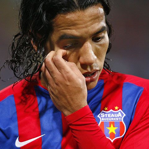 Sondaj REALITATEA.NET: Florin Costea, cel mai valoros fotbalist din Liga I! Dayro Moreno, "trompeta sezonului"! Vezi echipa ideală