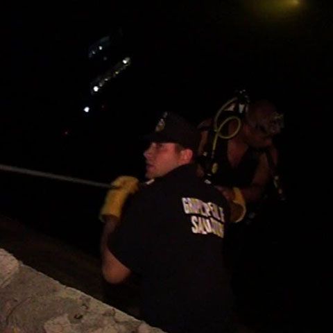 Un tânăr a căzut cu maşina în Dâmboviţa