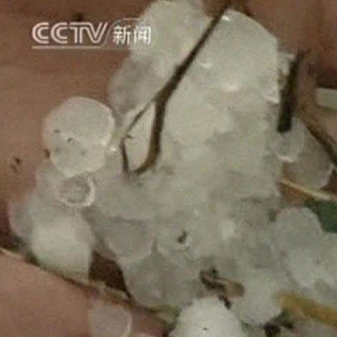 Furtunile violente din China au ucis 14 oameni şi au distrus mii de case