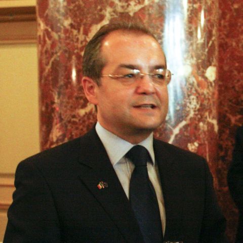 Boc spune că l-a anunţat pe Dan Nica de sosirea preşedintelui Băsescu la şedinţa de Guvern