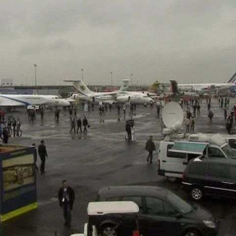 Cel mai mare salon de aeronautică din lume şi-a deschis porţile, lângă Paris
