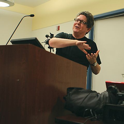 Michael Rosenblum: S-au dus zilele în care făceai zeci de mii de euro din producţie şi difuzare de stiri video