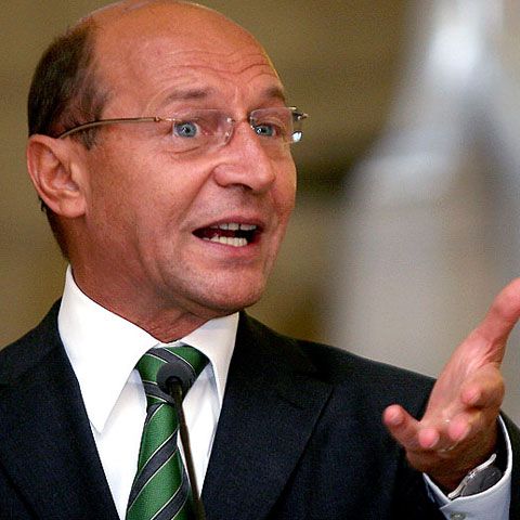 Băsescu către Liiceanu: Am vrut să spun că şcoala scoate "tâmpiţi", nu "filozofi"