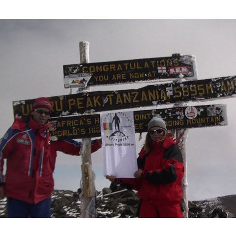 Cea mai tânără alpinistă din România cucereşte şi Kilimanjaro