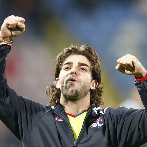 Juninho, de la Olympique Lyon la Al-Garrafa