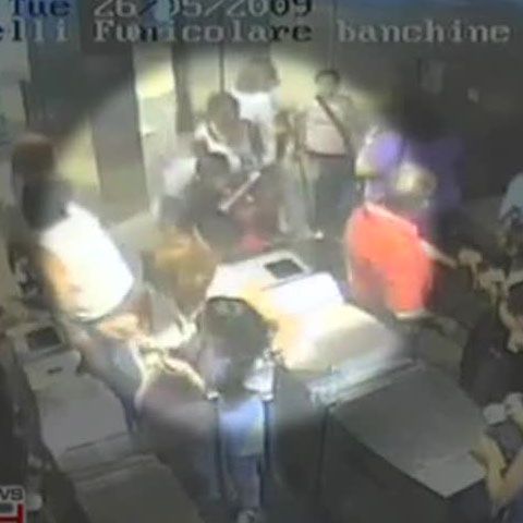 Repatrierea corpului bărbatului împuşcat la Napoli a fost plătită de autorităţile italiene