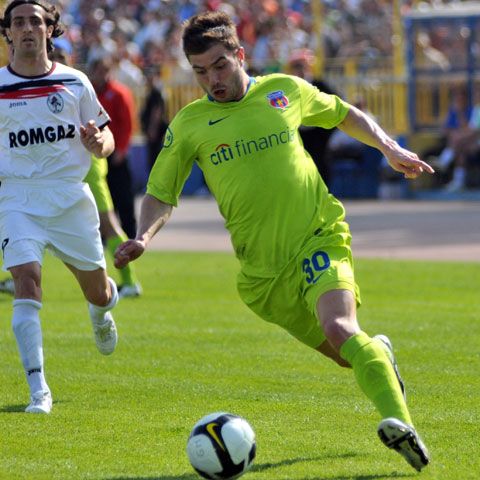 Steaua trebuie să plătească 240.000 de euro dacă vrea să îl cumpere definitiv pe Tiago Gomez