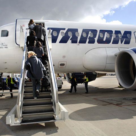 Un avion Tarom a aterizat de urgenţă la Madrid din cauza unor probleme tehnice 