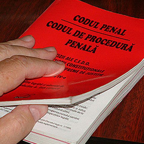 Parlamentarii au depus 32 de amendamente la Codurile pentru care Guvernul îşi asumă răspunderea 