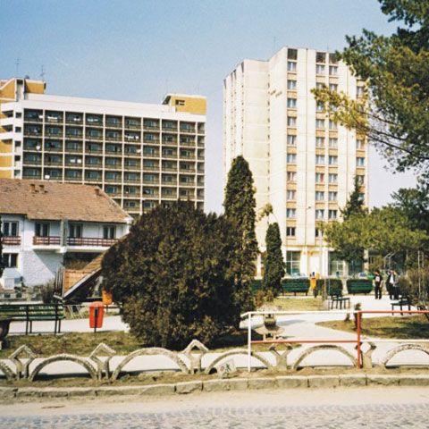 Sute de persoane au format un lanţ la Sfântu Gheorghe, protestând faţă de schimbările la deconcentrate