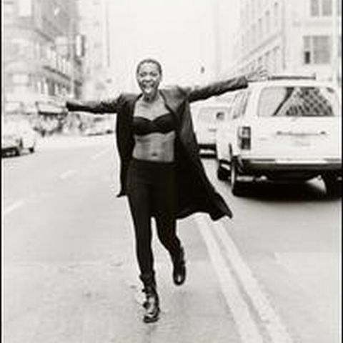 DJ Sonique se luptă cu cancerul la sân