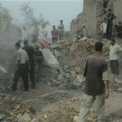 72 de morţi şi aproape 200 de răniţi într-un atentat cu maşină-capcană în Irak