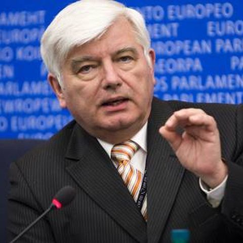 Un europarlamentar ungur sugerează că Elena Băsescu nu ar merita să intre în PPE