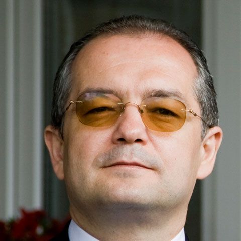 Emil Boc - Coduri Asumate