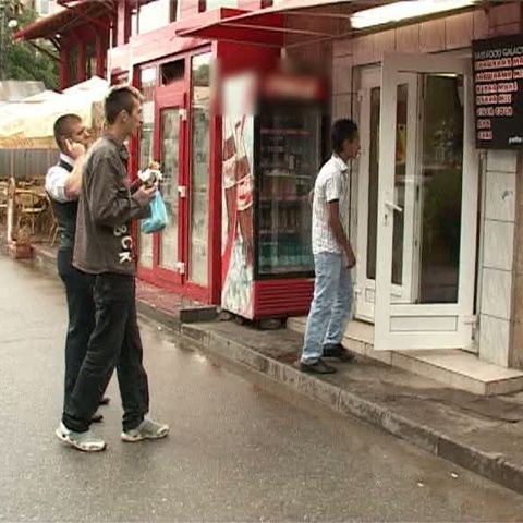 Zeci de tineri din Timişoara au ajuns la urgenţe după ce au mâncat la un fast-food