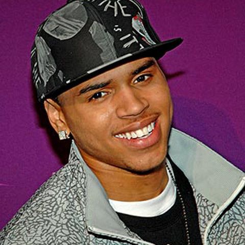 Chris Brown a pledat vinovat
