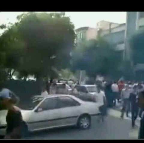 Fiul ultimului şah iranian avertizează că evenimentele din Iran ar putea duce la un război nuclear