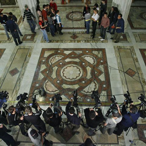 PD-L a încercat să supună la vot şi hotărârea de începere a urmăririi penale a lui Năstase