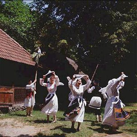 Credincioşii s-au rugat la moaştele Sfântului Ioan cel Nou