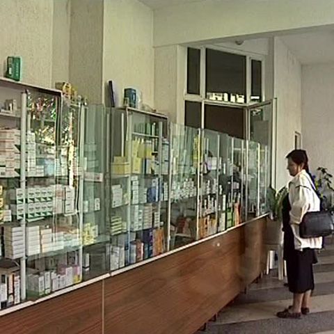 Mai multe farmacii din ţară au datorii către furnizorii de medicamente 