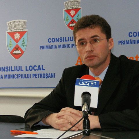 Primarul Tiberiu Iacob Ridzi îi cere senatorului Nicula să probeze acuzaţiile pe care i le aduce