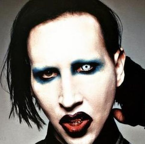 Marilyn Manson se droghează doar când e fericit