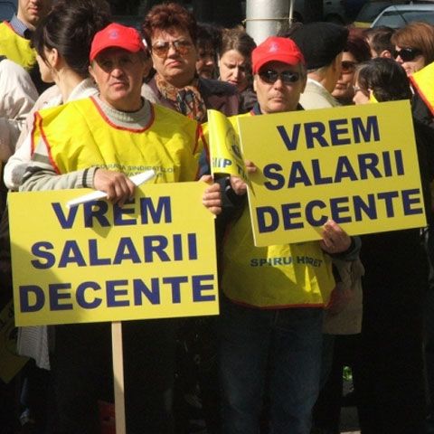 Lefurile stabilite prin legea salarizării unice ar putea redeschide conflictul de muncă în Educaţie