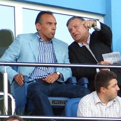 Rechizitoriul DNA: Prunea ar fi urmat să împartă banii cu un personaj cu iniţialele preşedintelui FRF, M.S.!