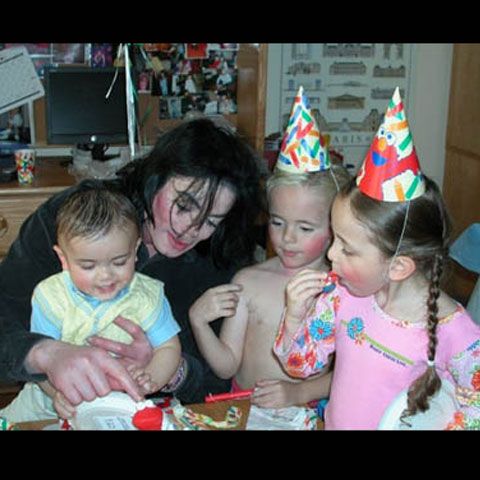 Fotografii rare cu Michael Jackson şi copiii lui - GALERIE FOTO