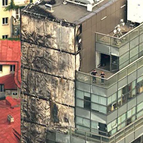 ISU: Pompierii ar fi reuşit să stingă mai repede incendiul de la Millenium Business Center, dacă nu li s-ar fi refuzat un exerciţiu în clădire