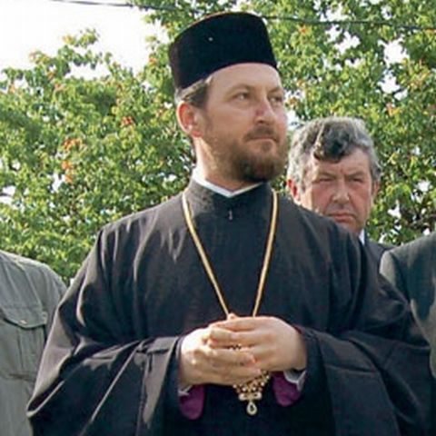 Traian Băsescu a participat luni, 29 iunie, la ceremonia de întronizare a noului episcop al Huşilor