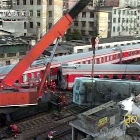 Trei oameni au murit după ce două trenuri s-au ciocnit în China 