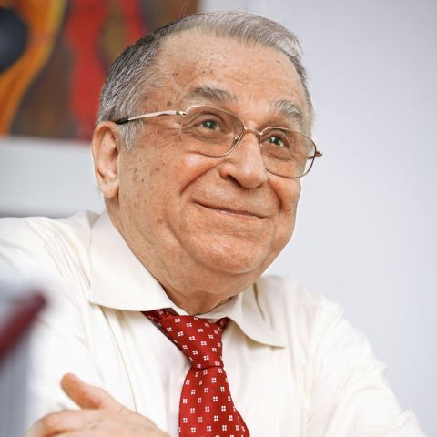 Ion Iliescu: Totul este poluat de preocuparea pentru campania pentru prezidenţiale
