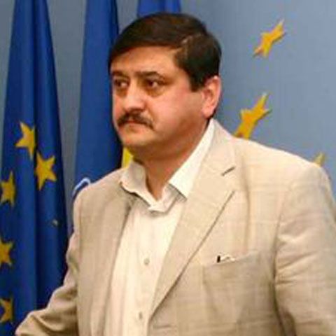 Executivul estimează o scădere economică a României, după două trimestre, în jurul cifrei de 6%