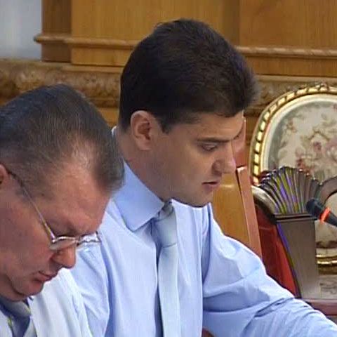 Boureanu către Bănicioiu, la comisia de anchetă: \"Ori faceţi pe prostul, ori chiar sunteţi prost\"