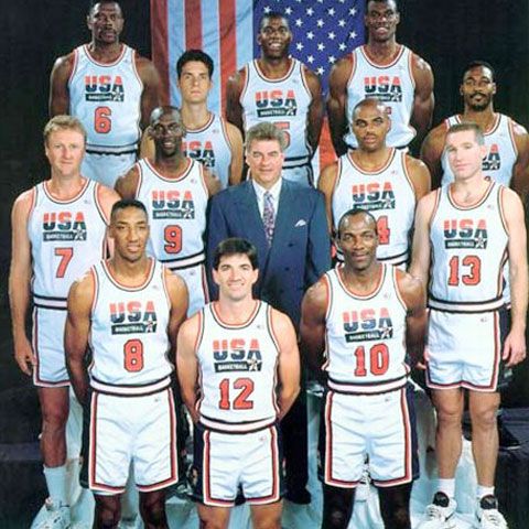 Michael Johnson şi naţionala de baschet a SUA din 1992, incluşi în Hall of Fame-ul olimpic al SUA