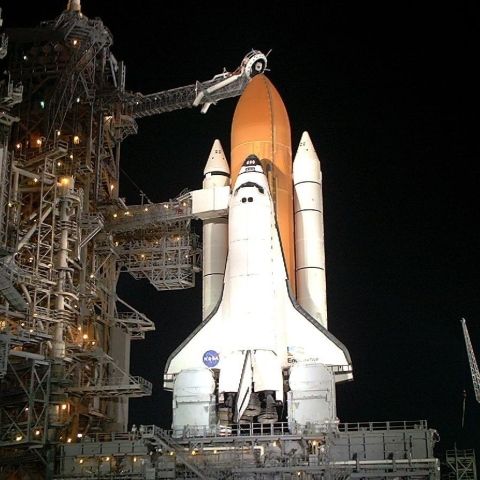 NASA a efectuat teste la naveta Endeavour pentru a descoperi sursa scurgerilor de combustibil