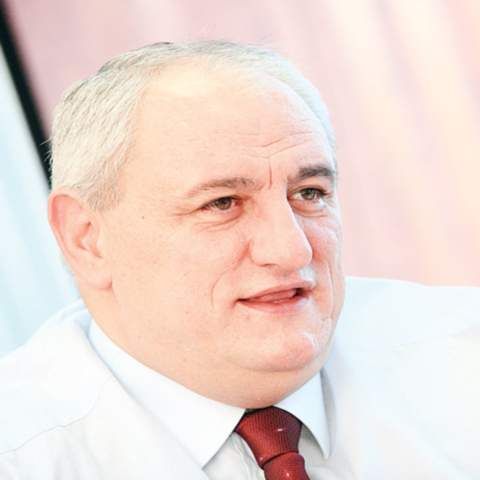 Procesul lui Ovidiu Tender, suspendat pentru soluţionarea unor excepţii de neconstituţionalitate