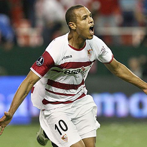 Spania - FC Sevilla a refuzat 14 milioane de euro de la AC Milan pentru Luis Fabiano