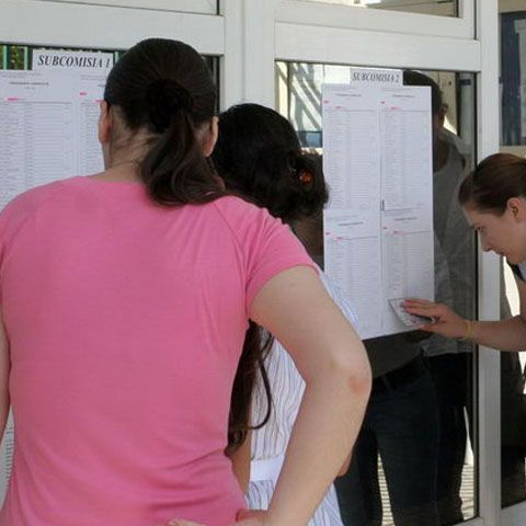 Rezultatele examenului de Bacalaureat au fost afişate duminică. VEZI AICI CE NOTE AI LUAT!