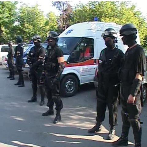 Scandal cu topoare şi cuţite la Brăila