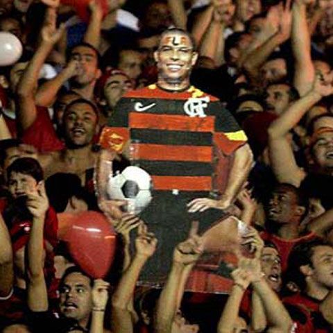 Flamengo a urcat pe locul patru în campionatul Braziliei după ce a învins cu 2-1 pe cei de la Vitoria