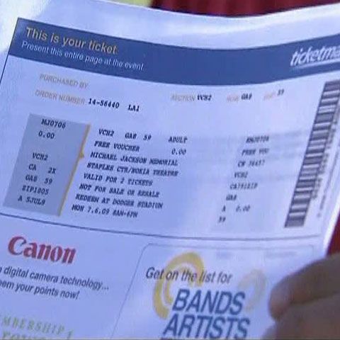 Un bilet la ceremonia de la Staples Center se vinde pe eBay cu 15.000 de dolari