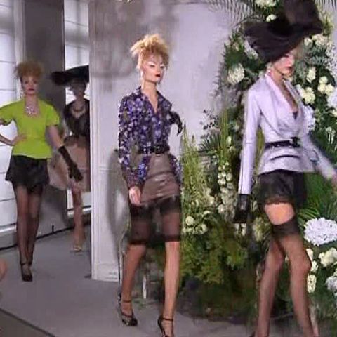 Casa Dior şi-a prezentat cea mai recentă colecţie - VEZI IMAGINI DE LA PREZENTARE